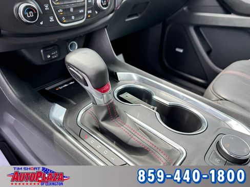 Used 2023 Chevrolet Traverse RS AWD/4WD image 32