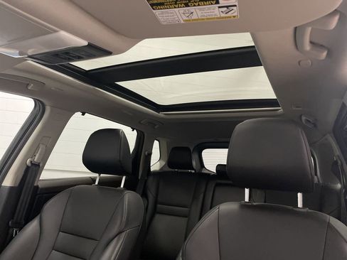 Used 2023 Nissan Rogue SV w/ SV Premium B Package image 7