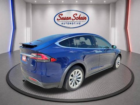 Used 2017 Tesla Model X 90D AWD/4WD image 5