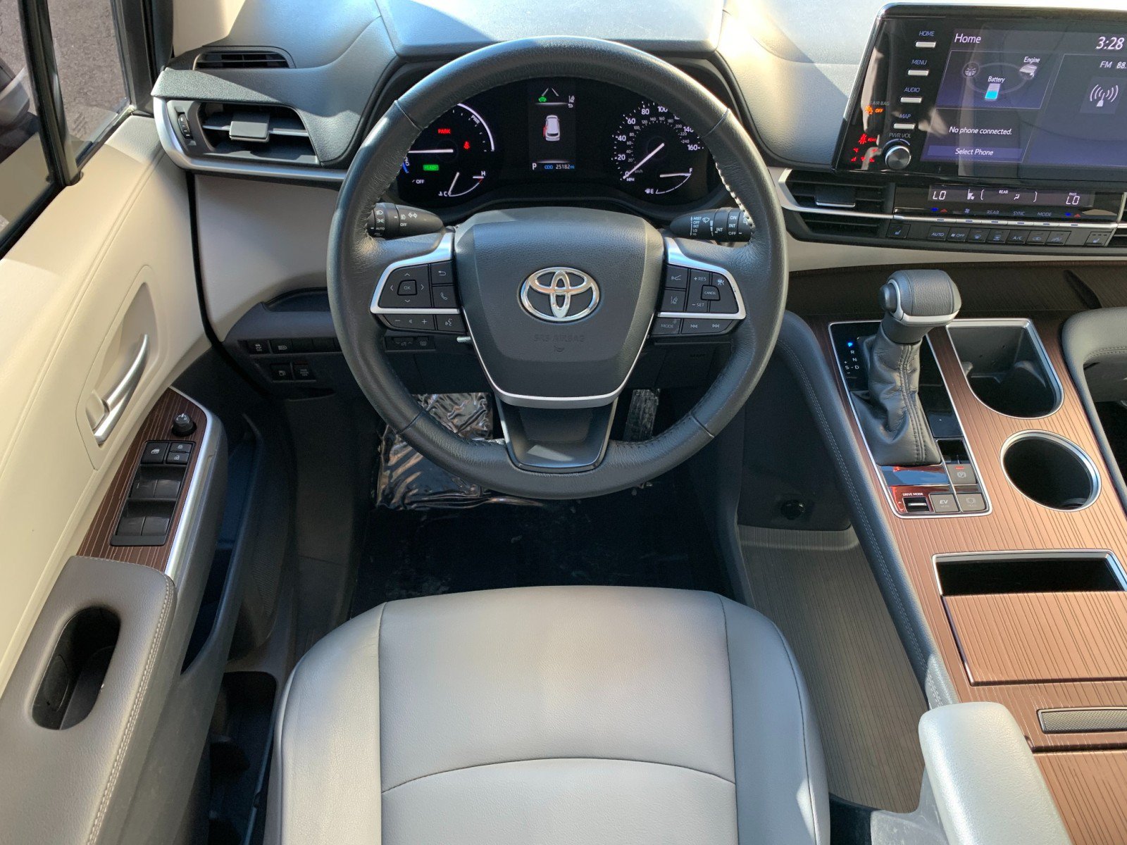 Used 2022 Toyota Sienna XLE AWD/4WD image 27