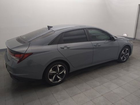 Used 2023 Hyundai Elantra SEL w/ Convenience Package FWD image 10