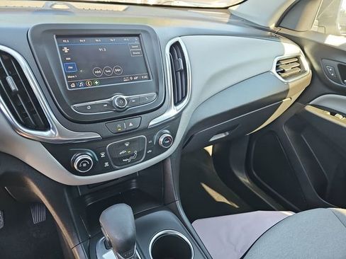 Used 2023 Chevrolet Equinox LS w/ LS Convenience Package AWD/4WD image 17