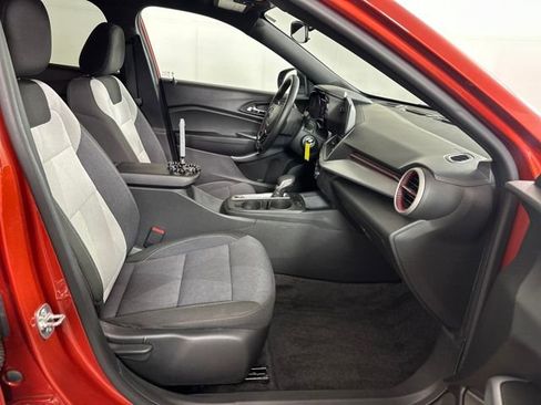 Used 2024 Chevrolet Trax RS w/ Driver Confidence Package image 28