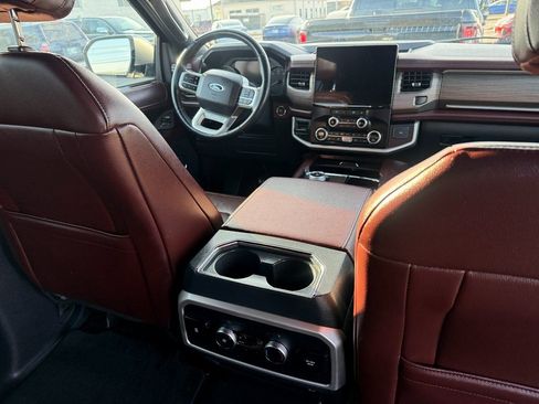 Used 2024 Ford Expedition Max Limited image 13