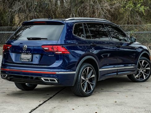 Used 2022 Volkswagen Tiguan SEL R-Line image 16