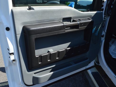 Used 2012 Ford F250 XL w/ PWR Equipment Group AWD/4WD image 17