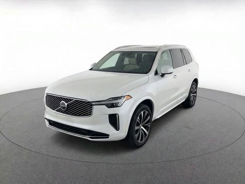 New 2026 Volvo XC90 B5 Core image 38