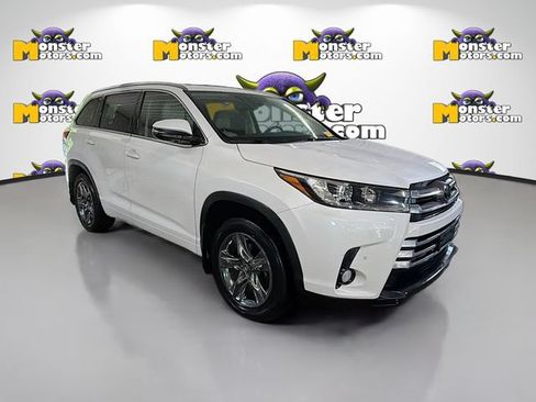 Used 2018 Toyota Highlander Limited AWD/4WD image 3