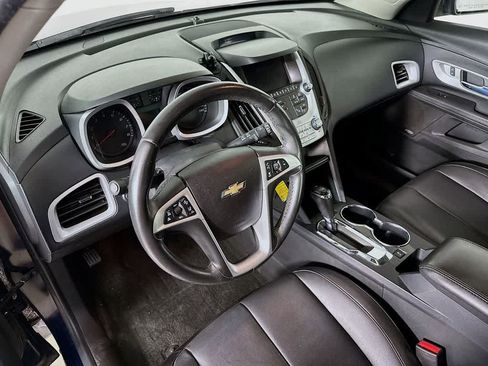 Used 2017 Chevrolet Equinox Premier w/ Enhanced Convenience Package FWD image 2