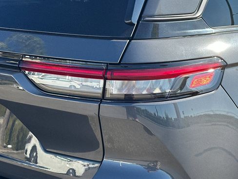 New 2026 Jeep Grand Cherokee Altitude AWD/4WD image 26