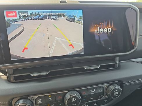 Certified 2026 Jeep Wrangler Unlimited Sahara w/ Safety Group AWD/4WD image 34