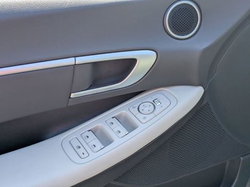 Used 2025 Hyundai Sonata SEL FWD image 16