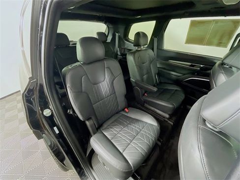 Used 2025 Kia Telluride SX Prestige X-Line image 31