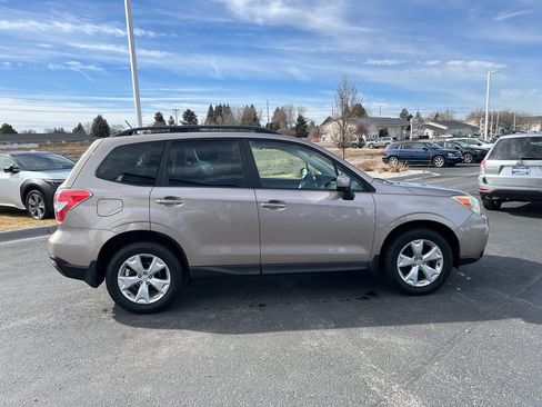 Used 2014 Subaru Forester 2.5i Premium w/ All-Weather Package image 11