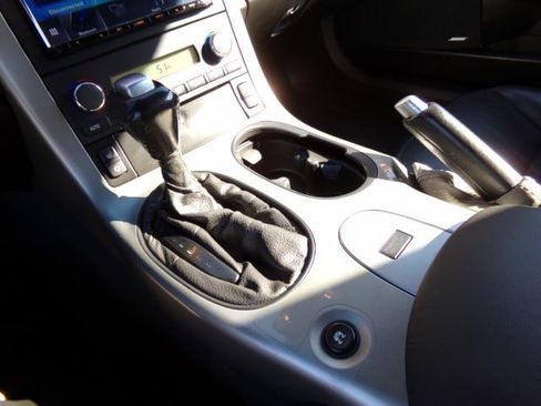 Used 2005 Chevrolet Corvette 1SB Z51 Coupe w/ Preferred Equipment Group image 25