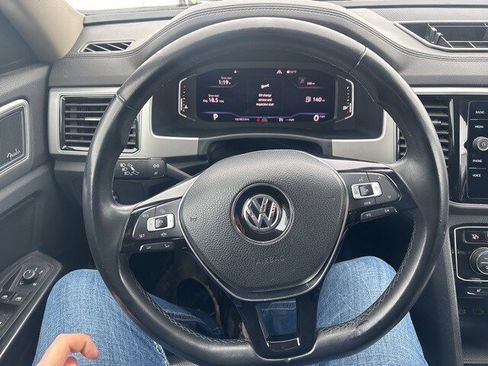 Used 2019 Volkswagen Atlas SEL Premium image 9