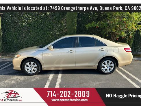 Used 2010 Toyota Camry XLE FWD image 9