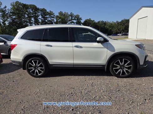 Certified 2019 Honda Pilot Touring image 6