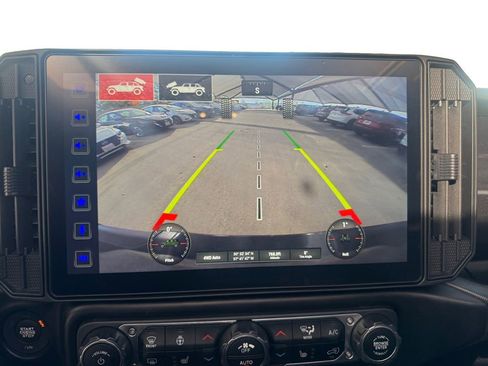 Used 2021 Jeep Wrangler Unlimited Rubicon w/ Trailer Tow Package image 28