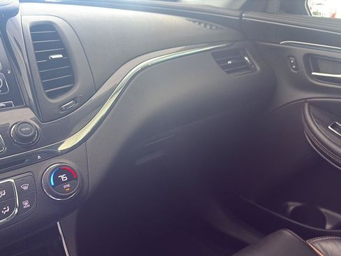 Used 2019 Chevrolet Impala Premier FWD image 19