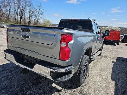 Used 2024 Chevrolet Silverado 3500 LTZ w/ LTZ Plus Package image 10