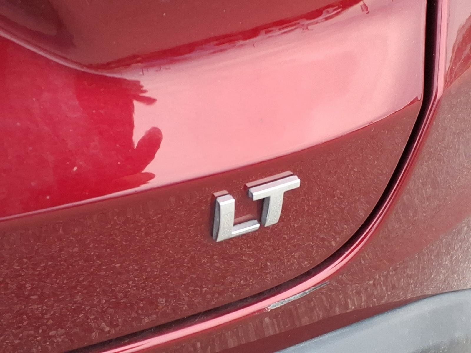 Used 2025 Chevrolet Trax LT FWD image 9