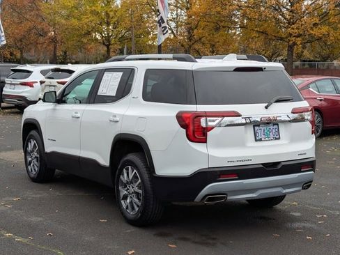 Used 2023 GMC Acadia SLT w/ Technology Package image 3