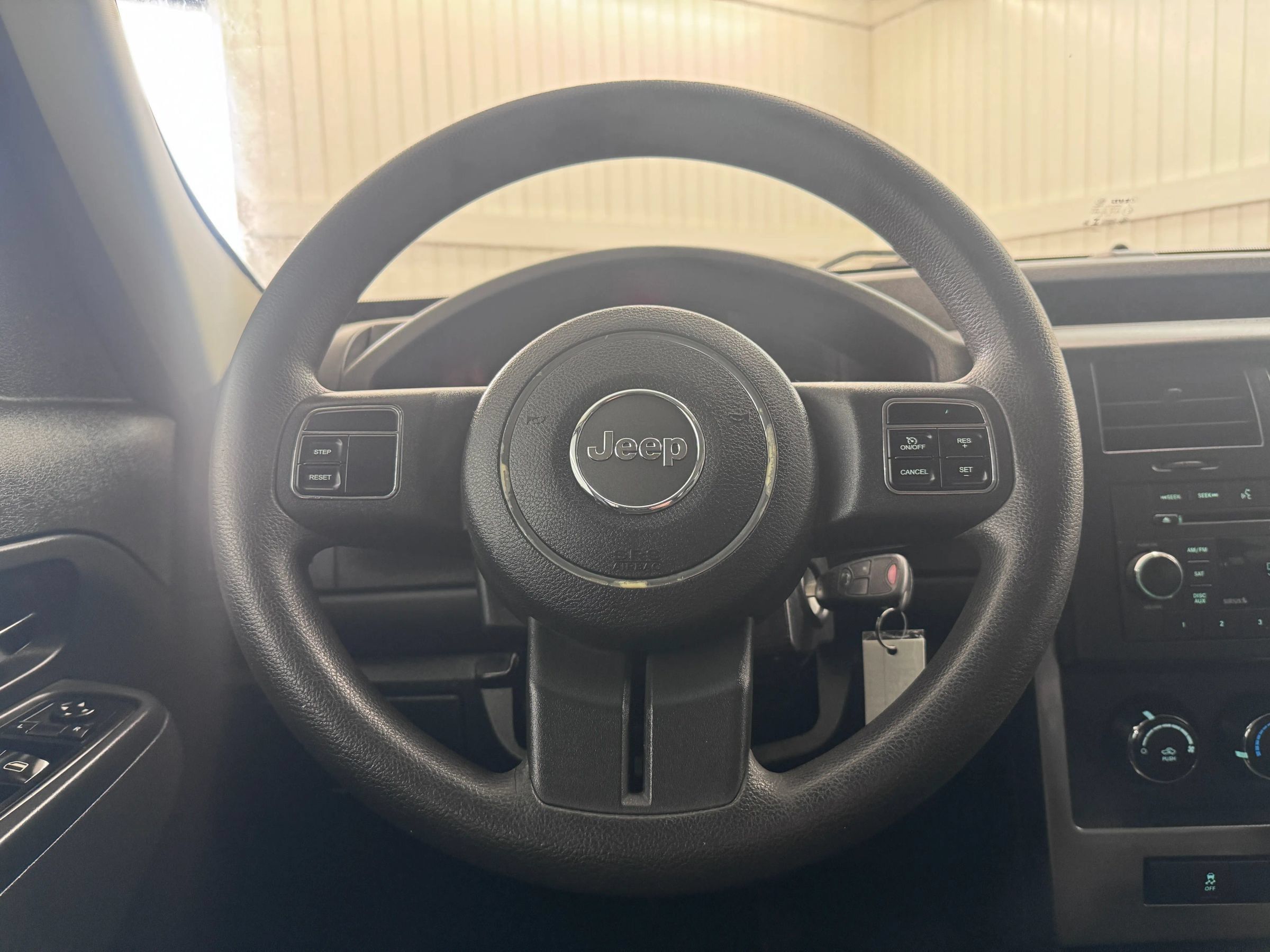 Used 2011 Jeep Liberty Sport RWD image 18