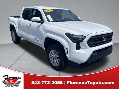 Used 2025 Toyota Tacoma SR5 AWD/4WD image 1