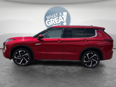 New 2025 Mitsubishi Outlander SEL image 14