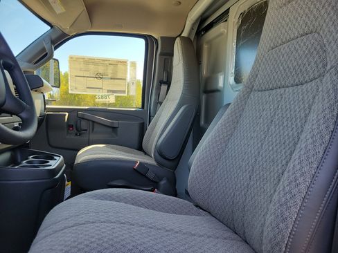 New 2025 GMC Savana 3500 w/ Power Convenience Package image 4