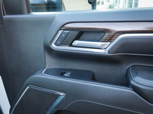 Used 2024 Chevrolet Silverado 2500 LT w/ Convenience Package image 26