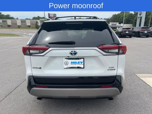 Used 2024 Toyota RAV4 XSE AWD/4WD image 7