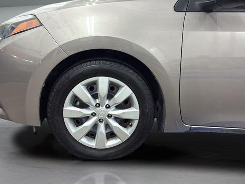 Used 2014 Toyota Corolla LE FWD image 10