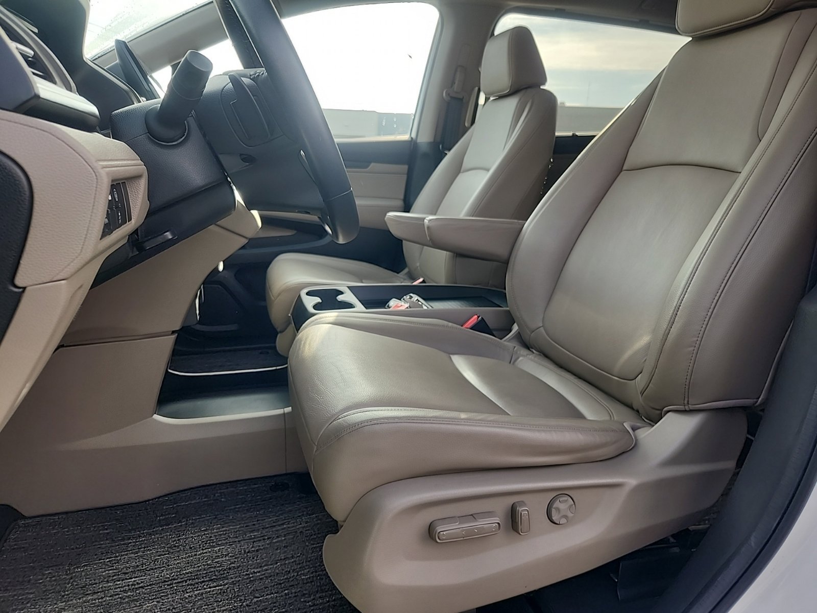 Used 2024 Honda Odyssey EX-L image 15