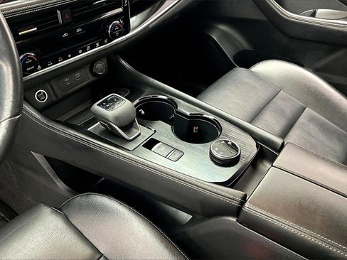 Used 2022 Nissan Rogue SL w/ SL Premium Package image 15