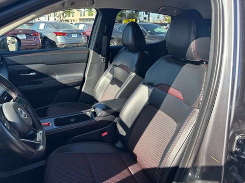 Used 2026 Nissan Kicks SR AWD/4WD image 23