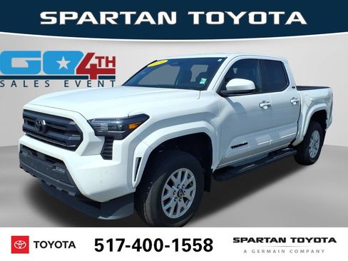 Used 2024 Toyota Tacoma SR5 AWD/4WD image 1