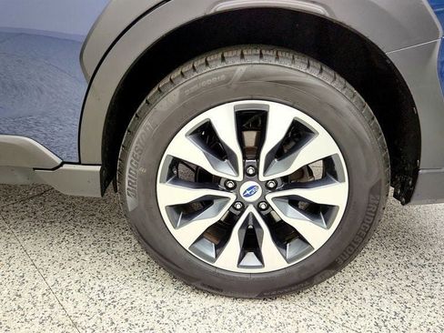 Used 2023 Subaru Outback Limited AWD/4WD image 9