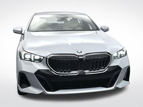 New 2026 BMW 530i xDrive w/ M Sport Package image 11