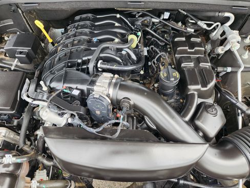 Used 2024 Dodge Durango GT RWD image 34