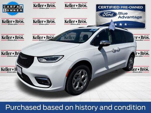 Used 2023 Chrysler Pacifica Limited AWD/4WD image 3