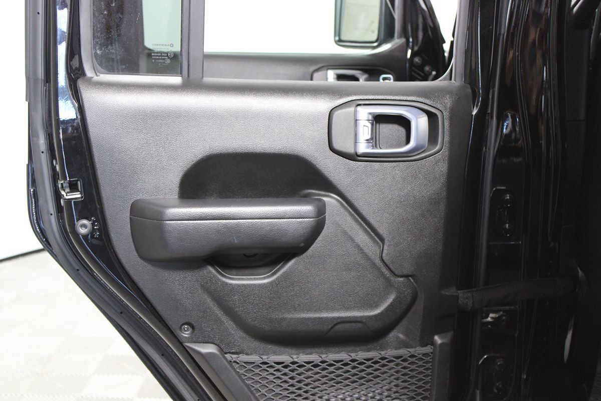 Used 2023 Jeep Wrangler Unlimited w/ Cold Weather Group AWD/4WD image 22