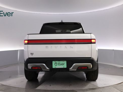Used 2023 Rivian R1T Adventure Dual AWD/4WD image 15