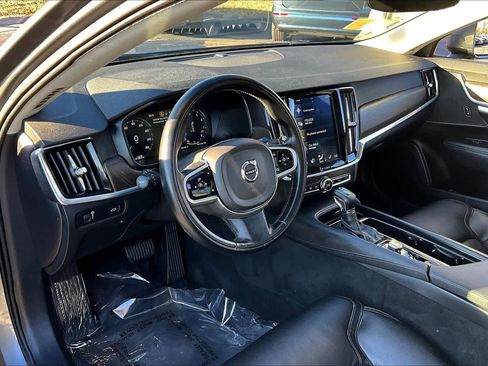 Used 2019 Volvo V90 T5 Cross Country w/ Protection Package Premier image 16