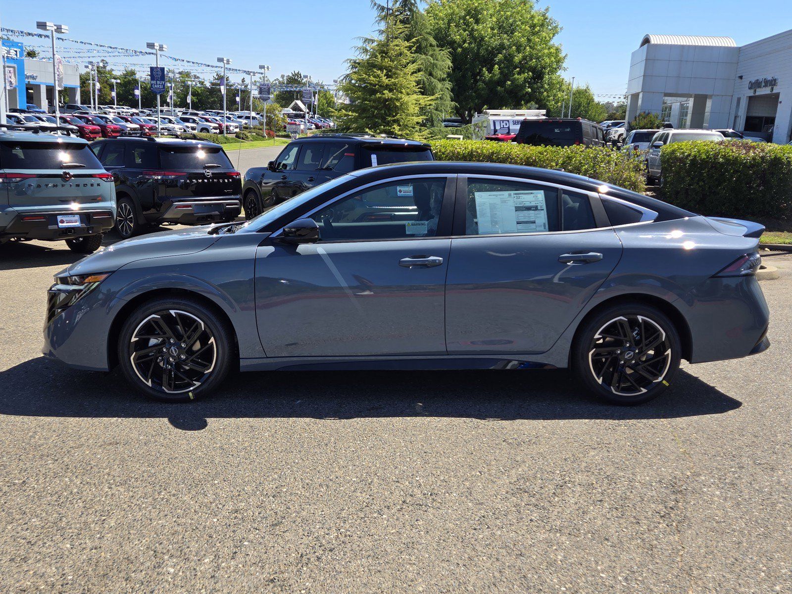 New 2026 Nissan Sentra SR w/ Floor Mat Package FWD image 7