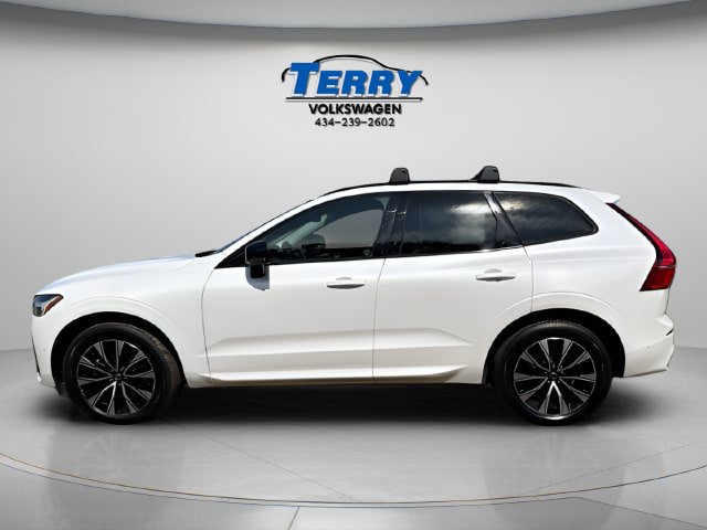 Used 2023 Volvo XC60 B5 Plus w/ Climate Package AWD/4WD image 2