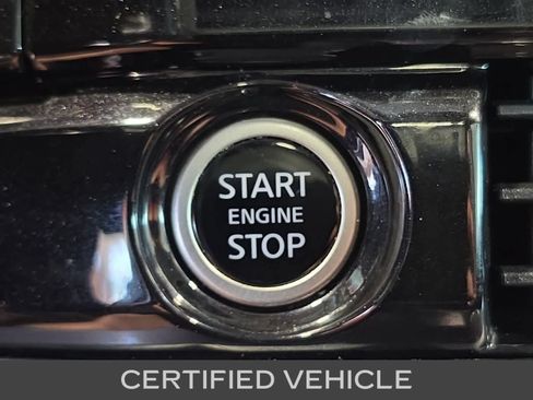 Used 2022 Nissan Pathfinder SL AWD/4WD image 28