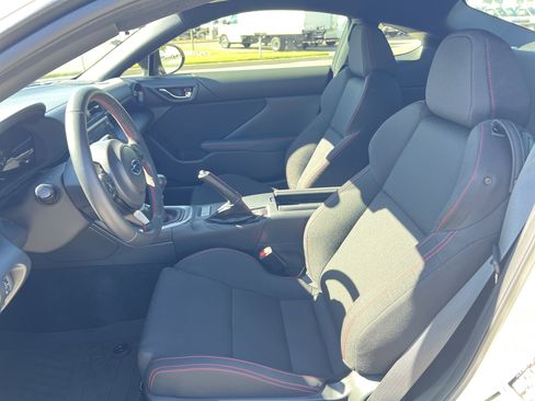 Used 2024 Subaru BRZ Premium image 16