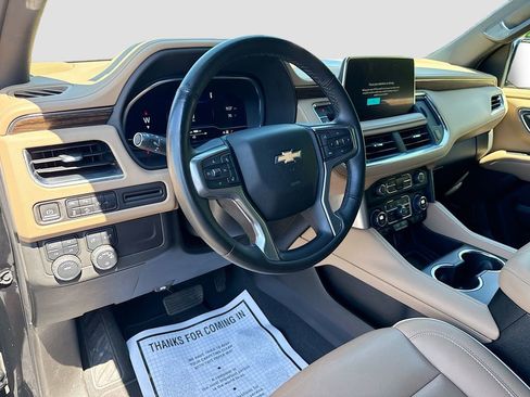 Used 2023 Chevrolet Suburban Premier AWD/4WD image 11